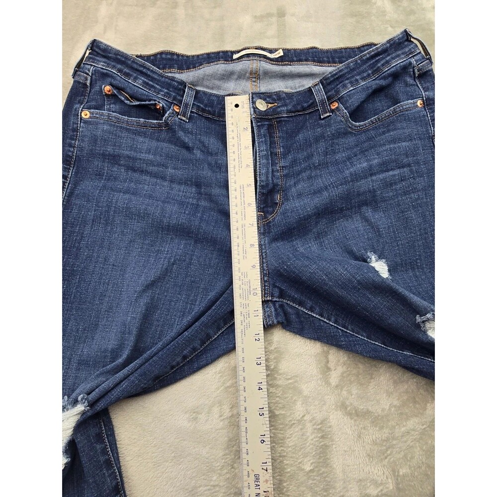 Levi's Women's Boyfriend Fit Distressed Straight Leg Jeans Size 18W - Picture 4 of 11